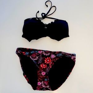 Women’s swim suit